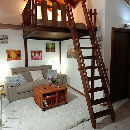 Casa Valletta Mezzomerico Екстер'єр фото