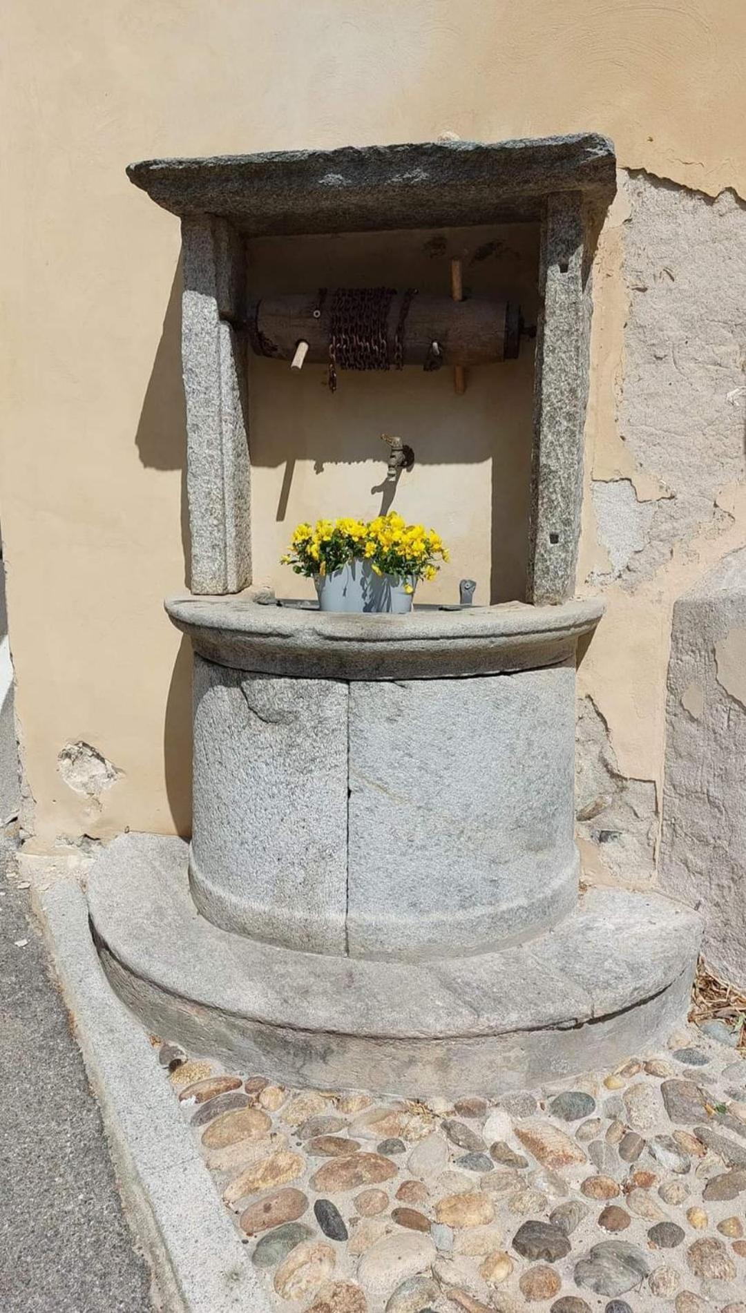 Casa Valletta Mezzomerico Екстер'єр фото